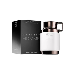 perfume de marca armaf, contiene 100 ml y su empaque es de color negro con blanco, es un perfume para hombre
